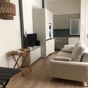 Premium En Plaza Mina Minimalismo Y Confort A Pasos Del Mar Habitación en casa particular Cádiz